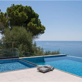 3 bedroom villa with pool & sea views, Agios Mathaios, sleeps 6